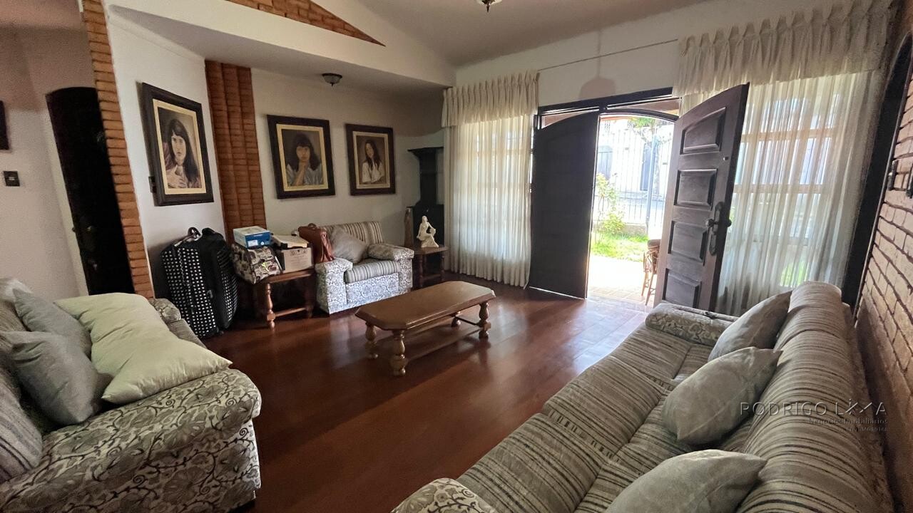 Casa de alto padrão para venda em São Lourenço MG