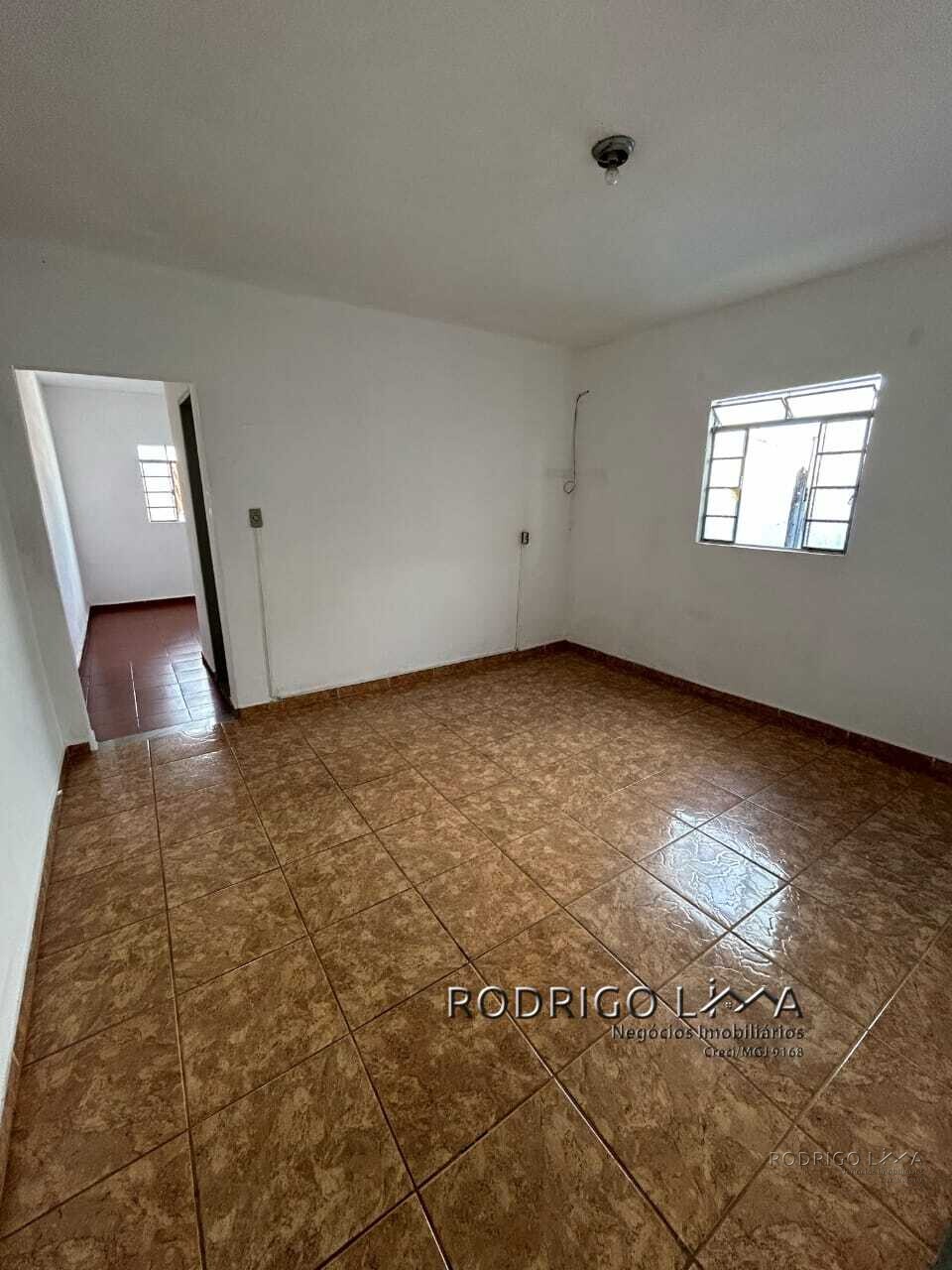 Casa com terreno amplo para venda em São Lourenço MG